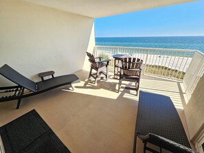 Property grounds - Sandy Key 438: 3 BR/2 BA Beachfront Condo, Perdido Key, FL. On-Site Rental Office, Sleeps 8 (Pensacola)