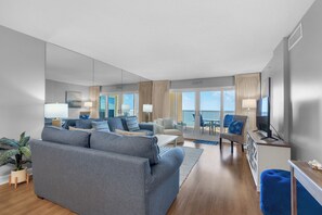 Smart TV, DVD player