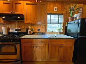 Refrigerador, horno, placa de cocina, cafetera/tetera