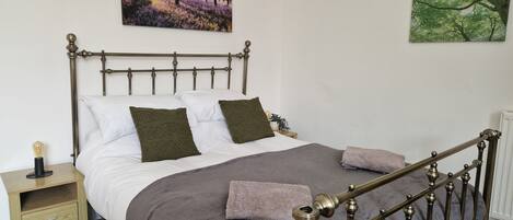 1 Schlafzimmer, Bügeleisen/Bügelbrett, kostenloses WLAN, Bettwäsche