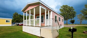 Dogs Welcome! Cottage in Amenity-Filled Currituck NC Campground (J02)