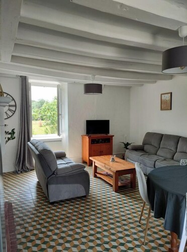 Charming house on the banks of the Louet