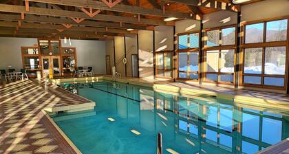 Open concept, AC/FP, wood view, deck, swim club. F1306 by LRS