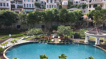 Piscine extérieure
