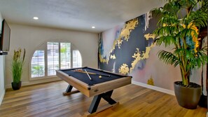 Game room - Designer Vibe w/ Spa Tub and Heated Pool (Scottsdale)
