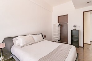 1 bedroom, Egyptian cotton sheets, premium bedding, down duvets - Pop Up Condesa (Mexico City)