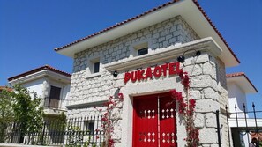 Front of property - Puka Otel Alacatı (Cesme)