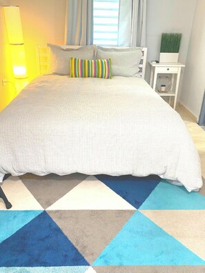 2 bedrooms, iron/ironing board, WiFi, bed sheets