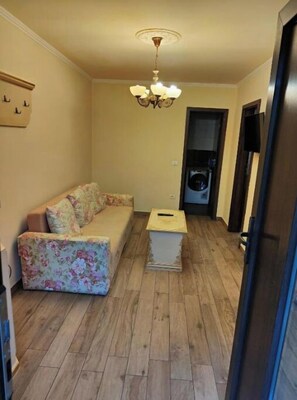 Interior - Casa Voastra (Timișoara)