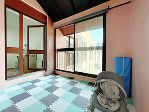 Interior - 3 Bedroom - Heart of Annecy - No Wifi (Annecy)