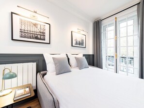 2 chambres, bureau, fer et planche à repasser, Wi-Fi gratuit