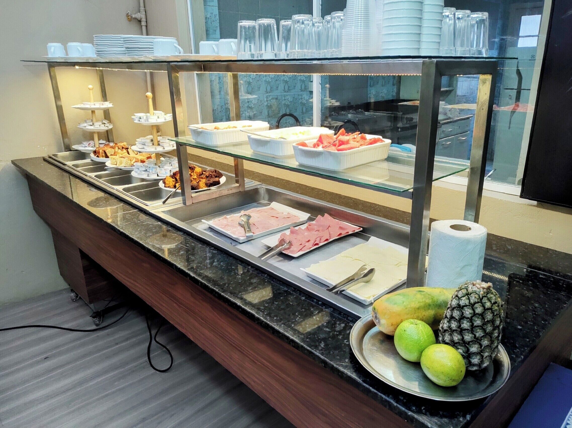 Petit déjeuner buffet compris tous les jours