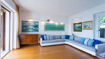 Televisie en een kantoor