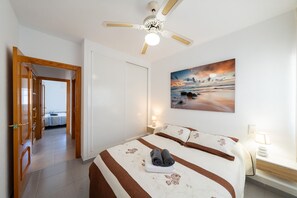 2 Schlafzimmer, Bügeleisen/Bügelbrett, WLAN