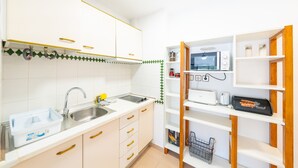 Private kitchen - Vrbo Property (San Jose)