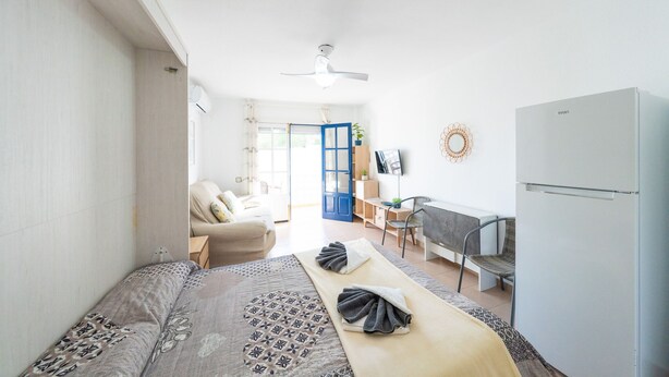 Room - Vrbo Property (San Jose)