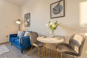 Interior - Cosy 1 Bed Budget Apartment in Dudley w WiFi (Dudley)