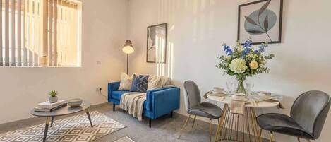 Téléviseur, bureau