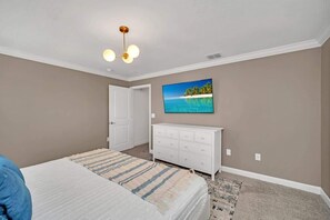 4 bedrooms, WiFi, bed sheets