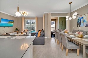 Dining - Brand new 4 Bd In resort community -water park1062 (Four Corners)