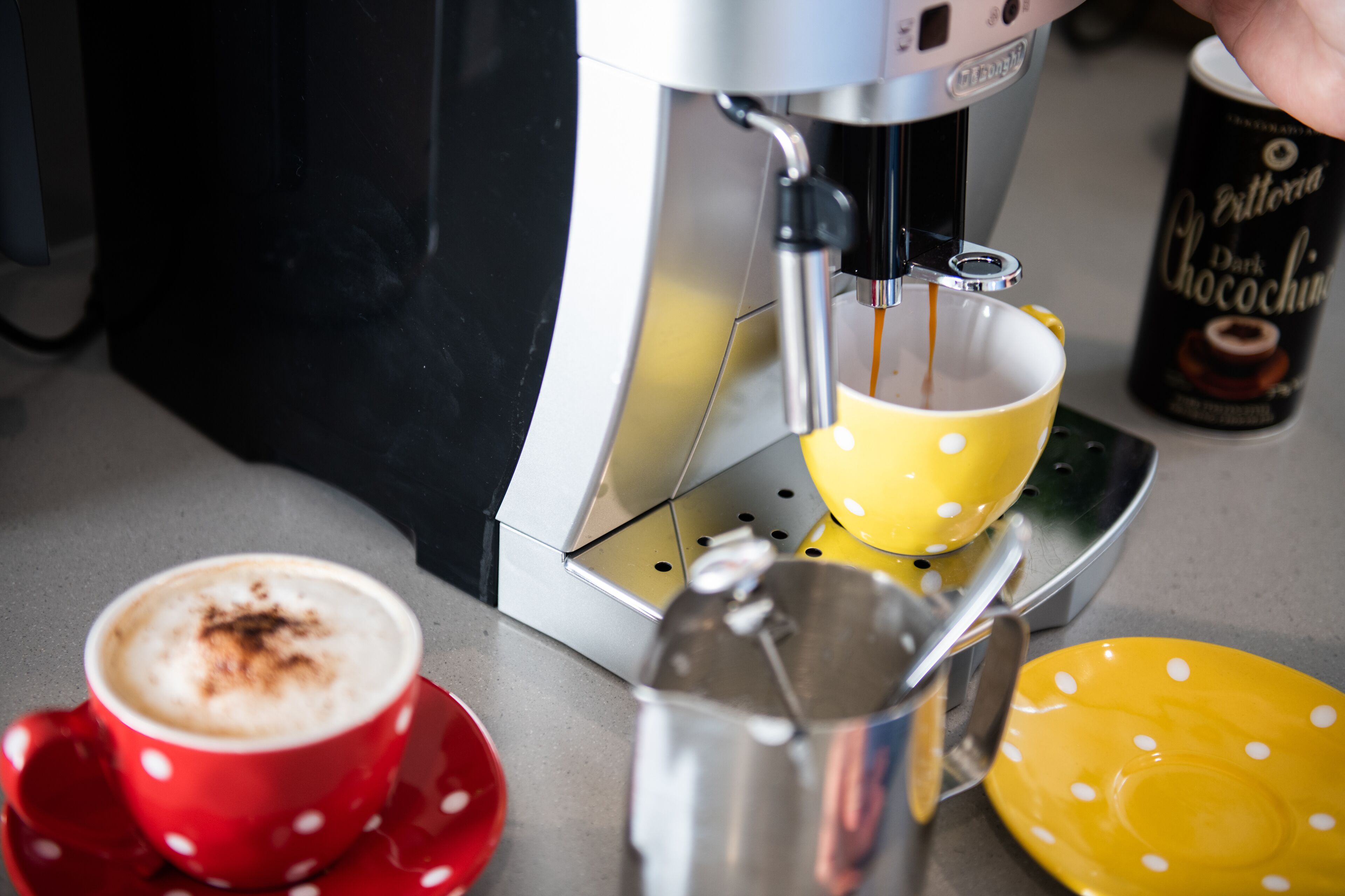 Relax in style as you overlook the Coral Sea and Whitsunday Islands beyond — image 12