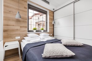 Leilighet – comfort | Oppholdsområde | En 42-tommers Flatskjerm-TV med kabel-kanaler samt TV