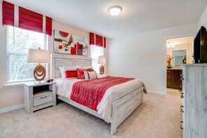 8 bedrooms, desk, iron/ironing board, travel cot