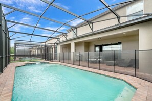 A heated pool - Lima Paradise - Private Pool/Spa. Free Resort Access. (Kissimmee)
