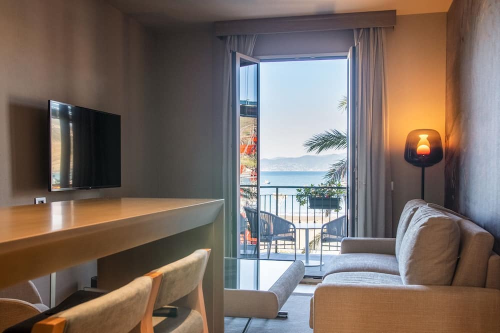 Miramare Suites