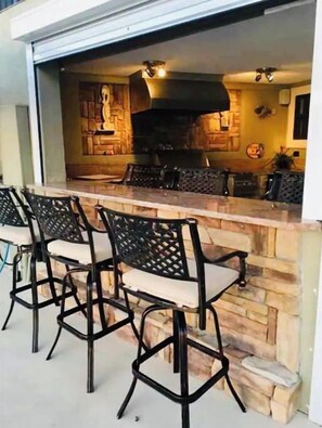 Bar (en la propiedad)