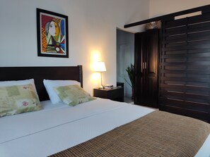 4 habitaciones, escritorio, wifi gratis y ropa de cama 