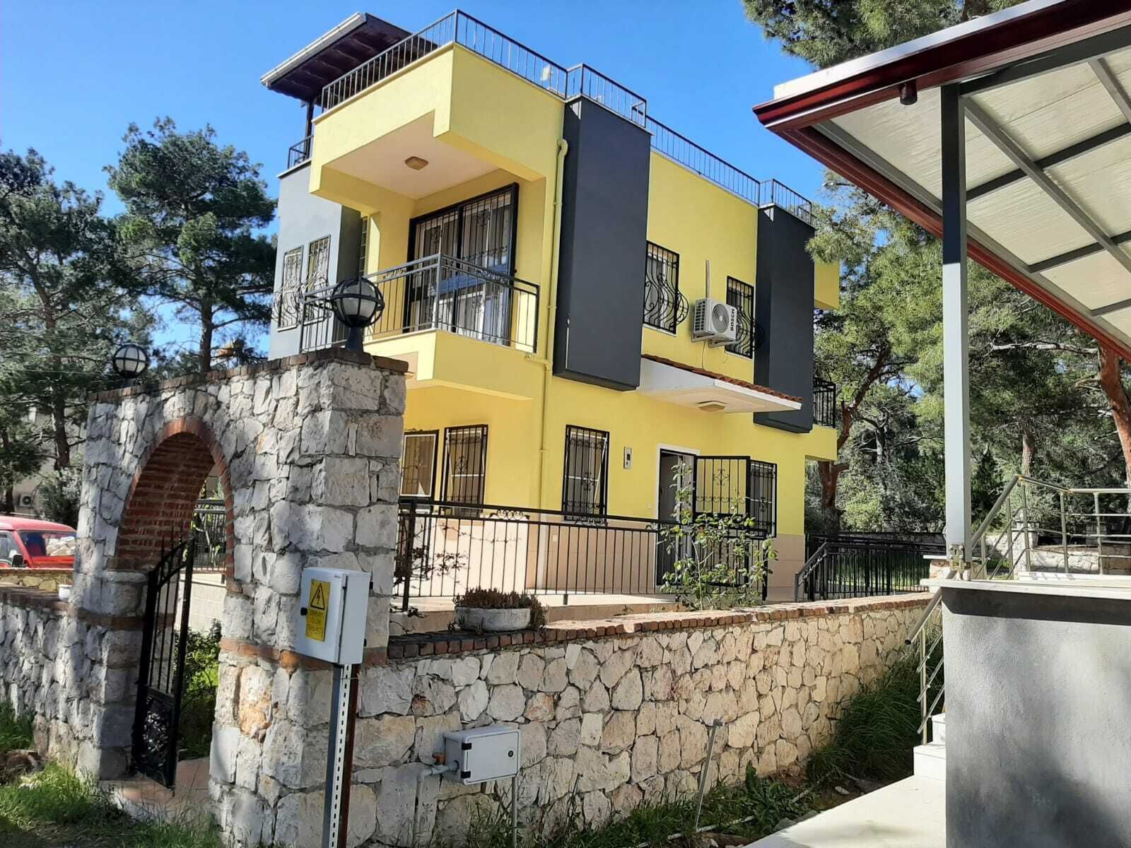A beautiful peaceful villa 10 minutes walk from the beach