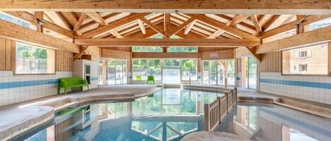 Piscine couverte, piscine chauffée