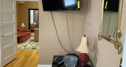 Two room suites, 1 minute to shopping and restaurants.