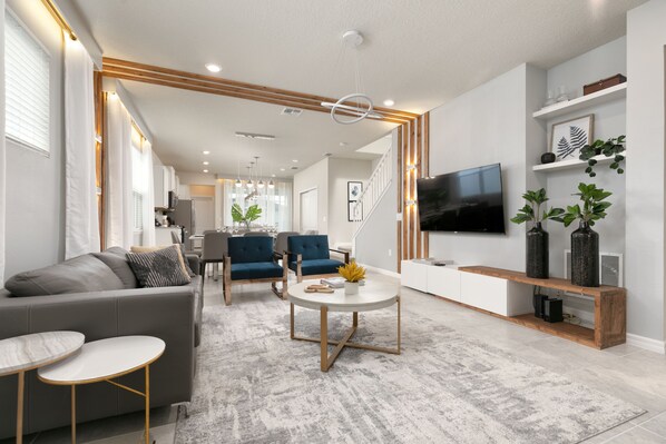 Smart TV, video games