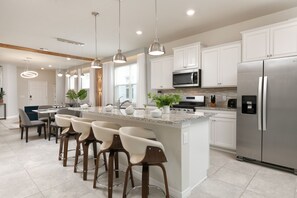 Fridge, microwave, oven, stovetop - Capture Every Moment: Insta-Worthy 5BD, Theme Bd, Pv Pool, Avengers Game Room! (Davenport)