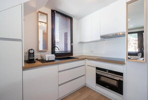 Oven, dishwasher, coffee/tea maker - 90m from ski slopes, 1st floor, balcony, tv, ski locker, 50m², Valmorel (Valmorel)