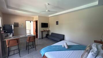 1 bedroom, free WiFi, bed sheets