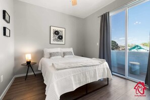 3 bedrooms, desk, iron/ironing board, WiFi