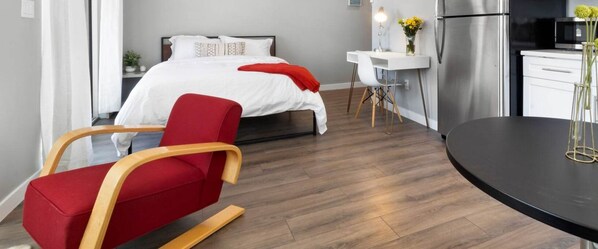 1 bedroom, desk, iron/ironing board, WiFi