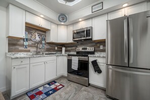 Frigorifero, microonde, macchina per tè/caffè