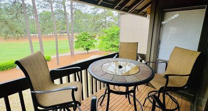 2 Br Condo on resort Property access to members benefits pool/hottub/golf cart