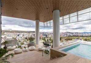 Piscine extérieure, piscine chauffée