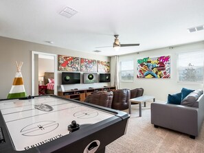 Game room - Beautiful 6 Bed 6 Bath Pool Home In a Resort 1512 (Davenport)