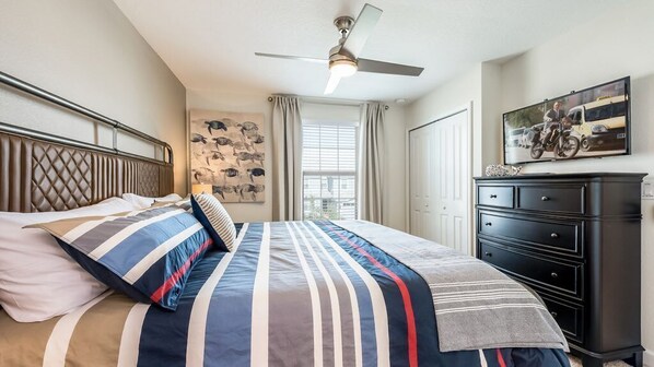 6 bedrooms, memory foam beds, desk, iron/ironing board - Beautiful 6 Bed 6 Bath Pool Home In a Resort 1512 (Davenport)