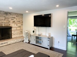 Interior - Falmouth Heights renovated home, 1.5 mi to beach (Falmouth)