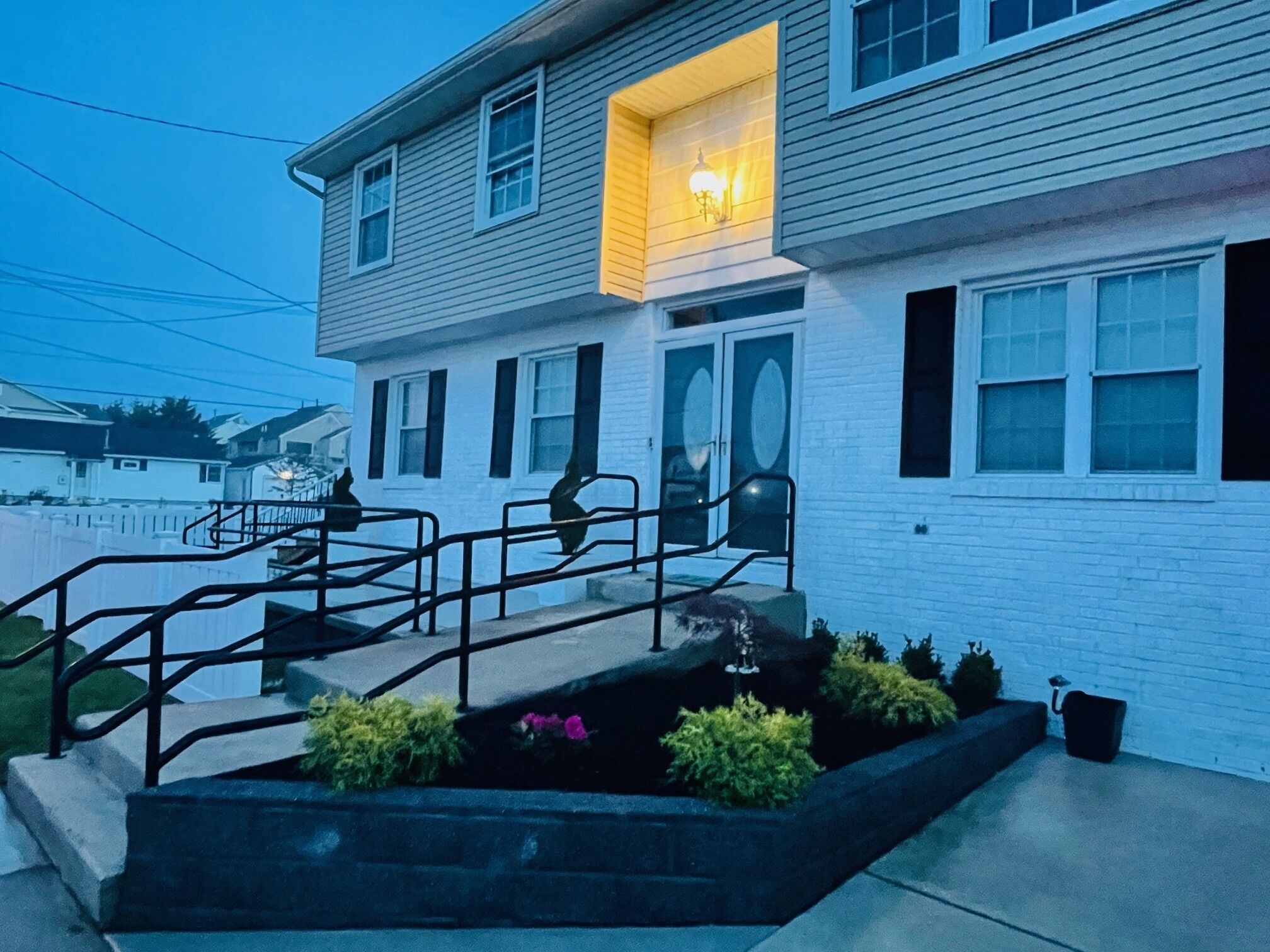 5BD/3B /2Fam rooms/ 10 guests/ Beach 10 min /Lake 15 min 