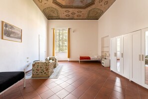 3 chambres, fer et planche à repasser, Wi-Fi gratuit, draps fournis