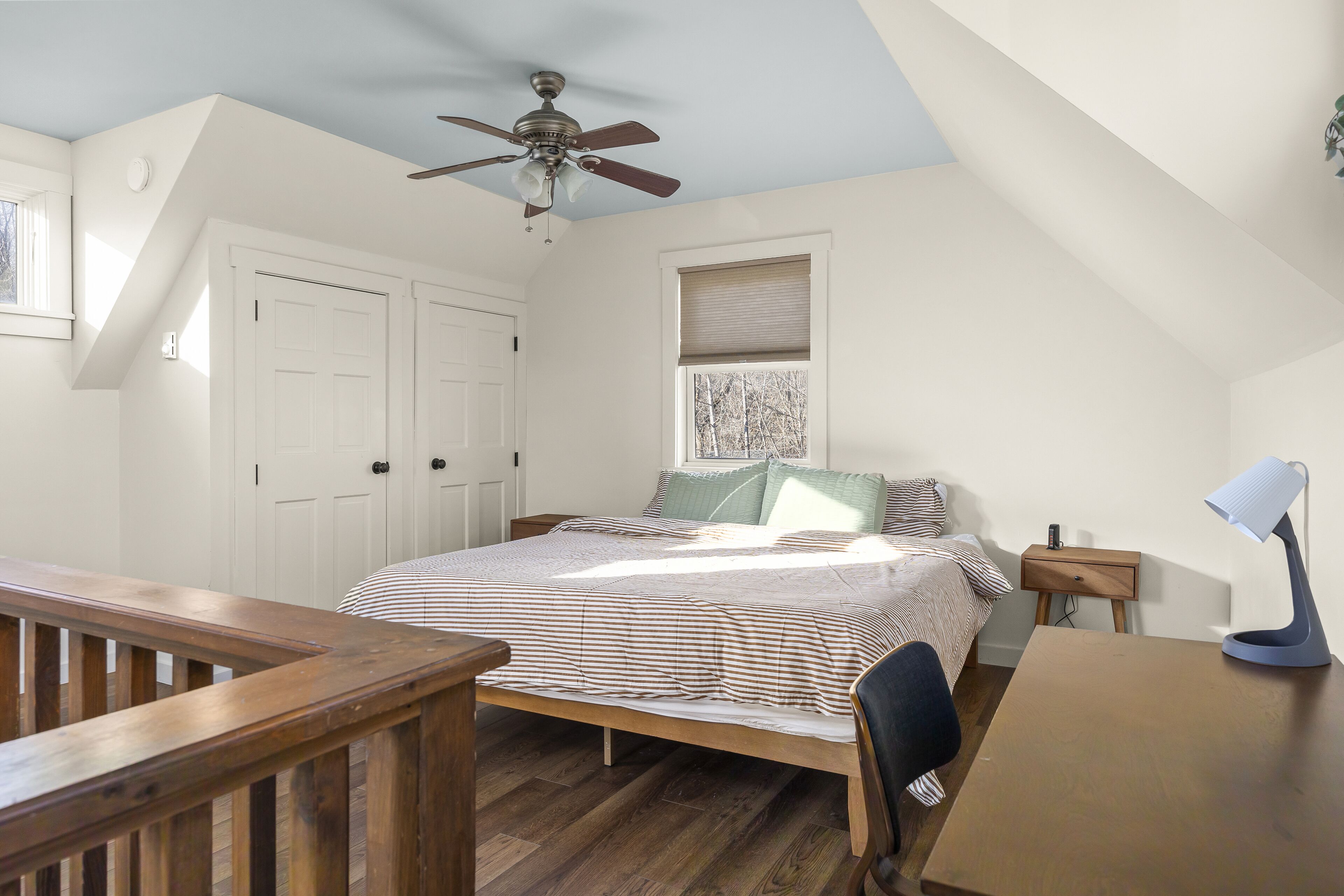 2 bedrooms, desk, iron/ironing board, free WiFi