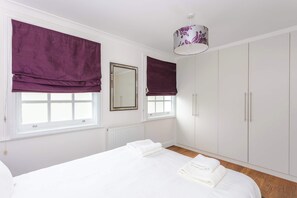 1 chambre, fer et planche à repasser, accès Internet, draps fournis
